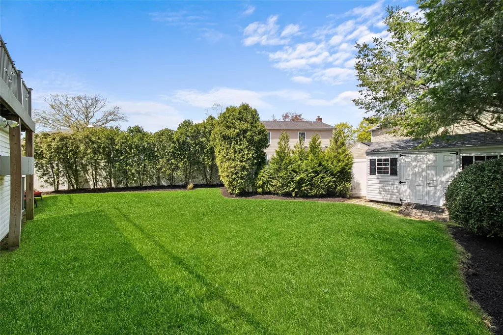 2555 Iris Lane North Bellmore NY 11710
