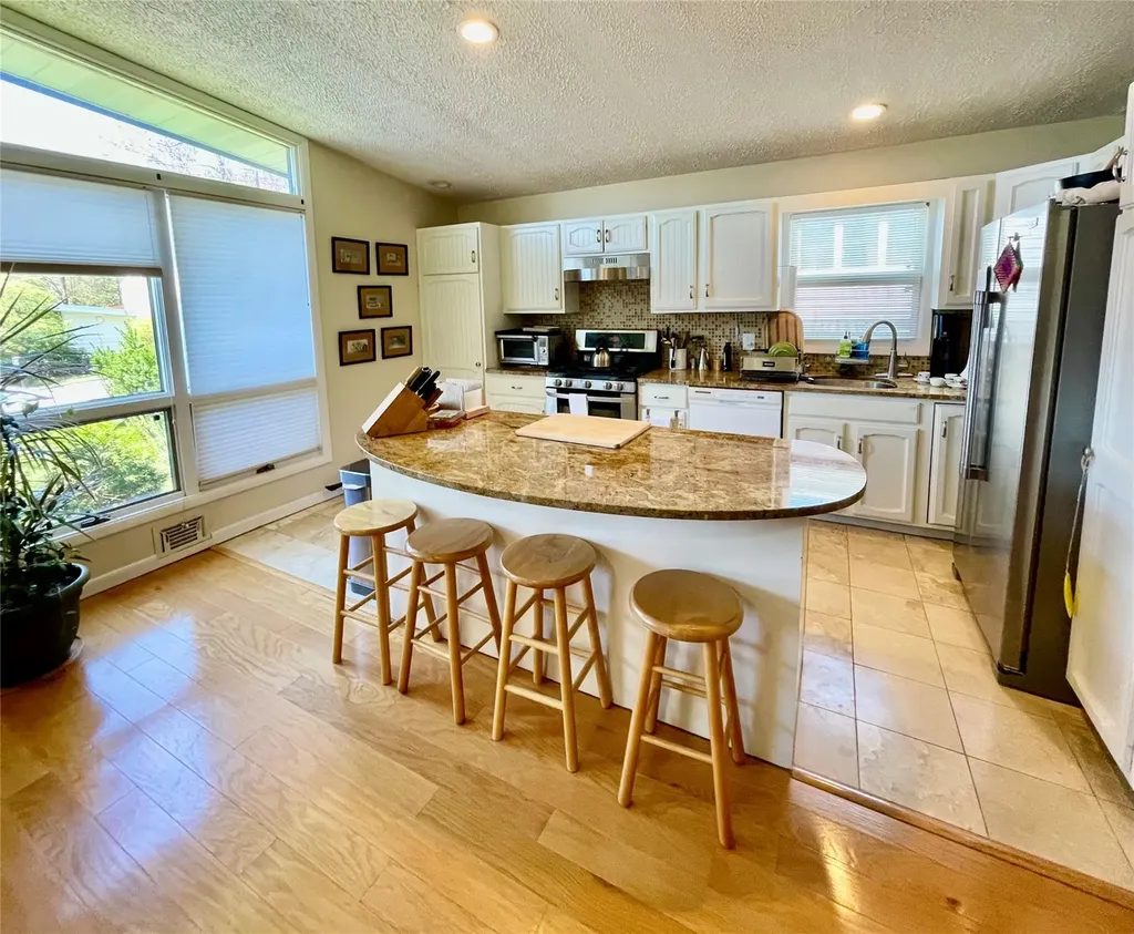 9 Crescent Circle Rock Hill NY 12775
