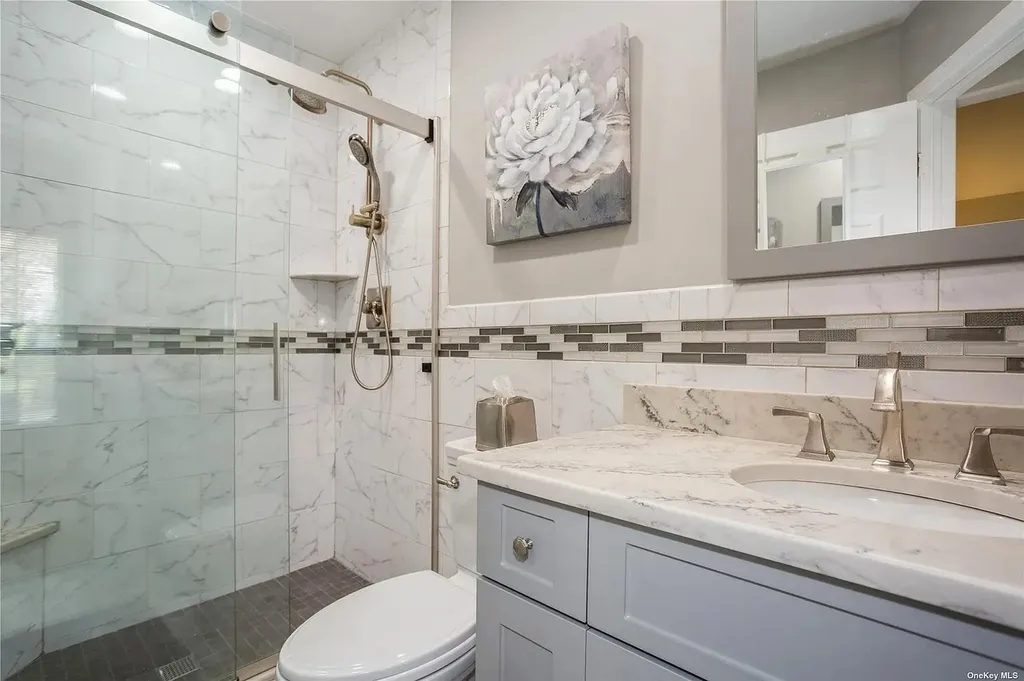 95 Glen Drive Ridge NY 11961