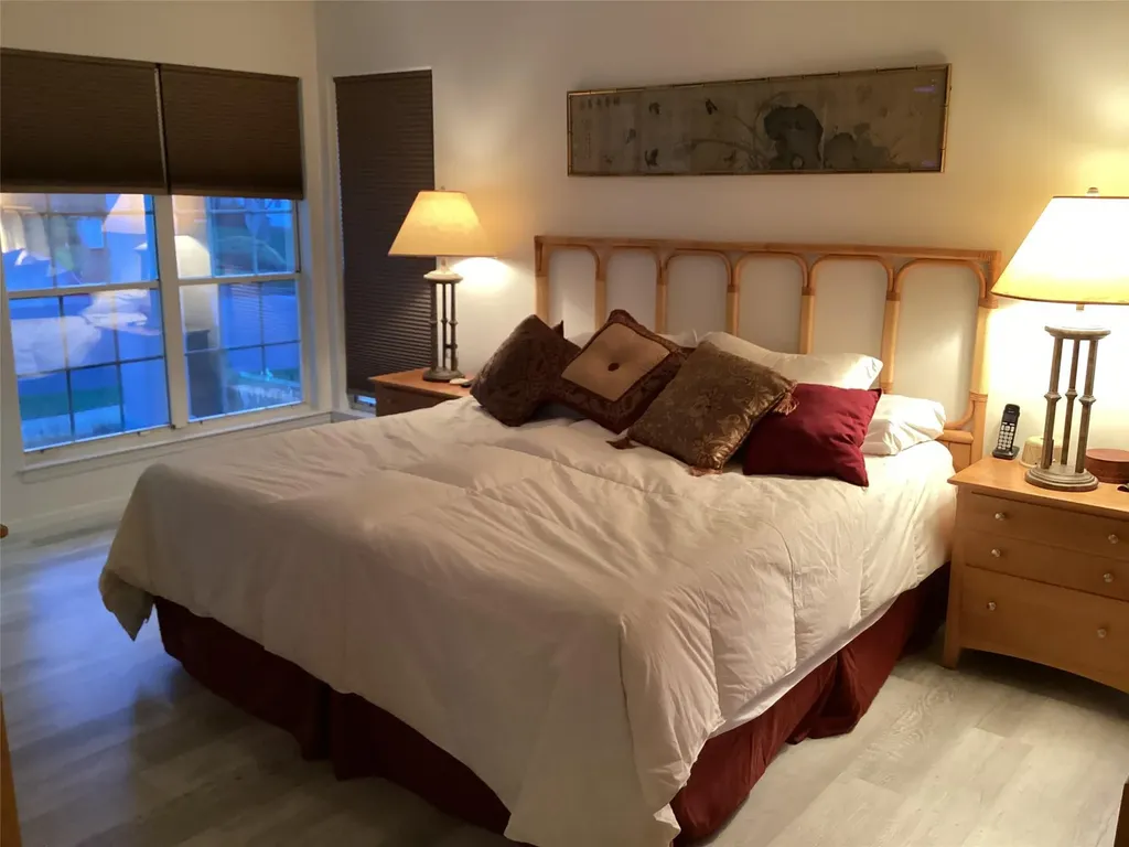 95 Glen Drive Ridge NY 11961