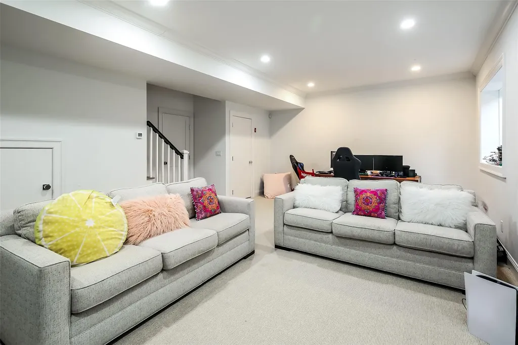 61 Grapal Street Rye NY 10580