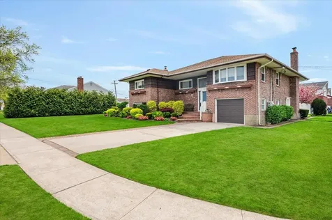 3208 Grand Boulevard Baldwin Harbor NY 11510