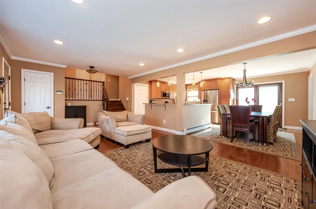 3259 Perry Avenue Oceanside NY 11572