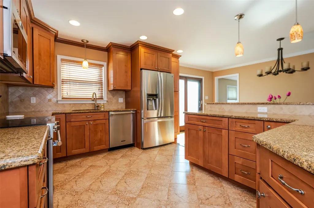 3259 Perry Avenue Oceanside NY 11572