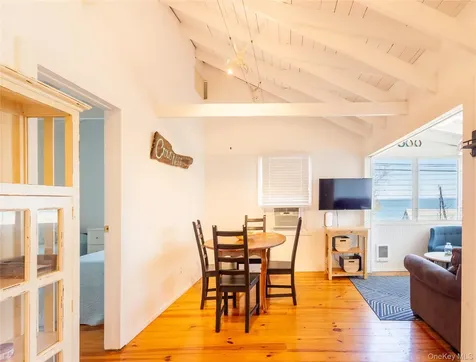 31 Beach Hill Drive Baiting Hollow NY 11933