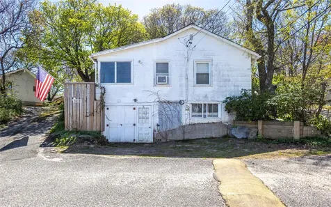 31 Beach Hill Drive Baiting Hollow NY 11933