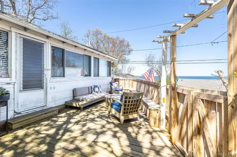 31 Beach Hill Drive Baiting Hollow NY 11933