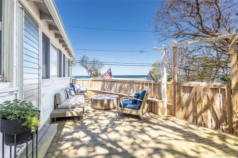 31 Beach Hill Drive Baiting Hollow NY 11933