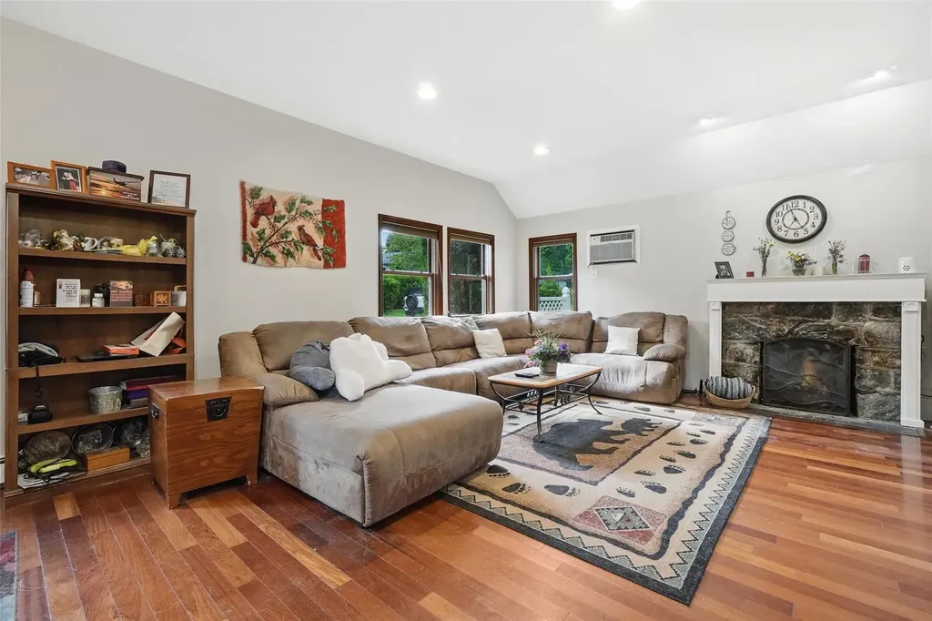 154 Longfellow Drive Carmel NY 10512