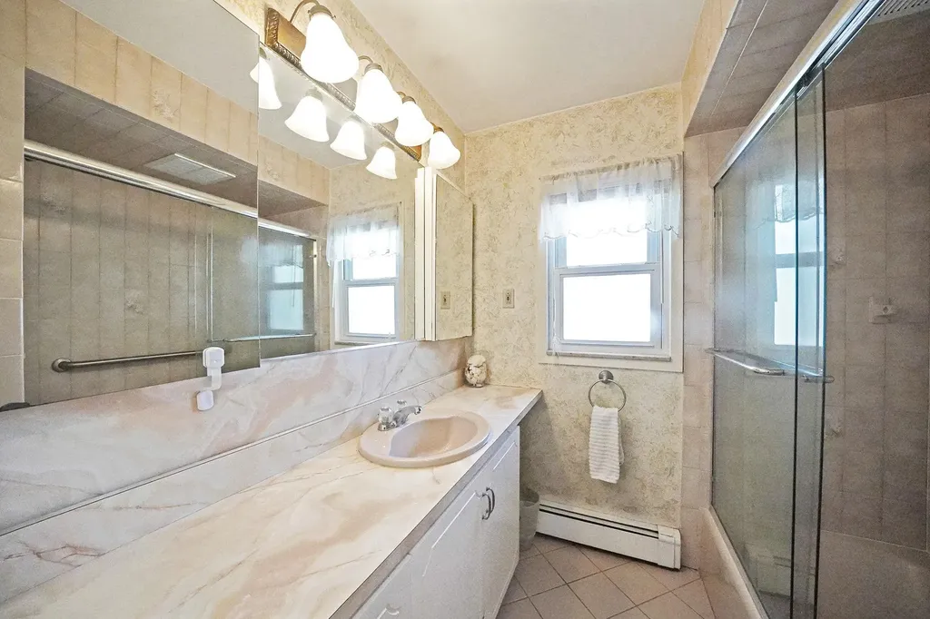 1 Elizabeth Drive Bethpage NY 11714