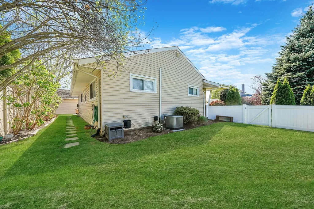 1 Elizabeth Drive Bethpage NY 11714