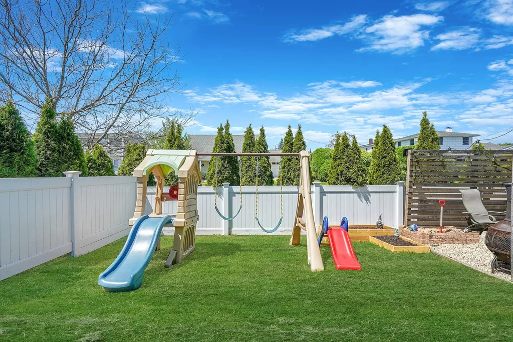 1 Elizabeth Drive Bethpage NY 11714