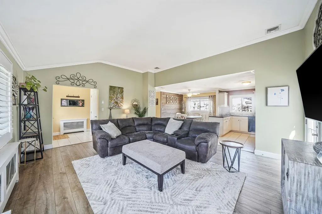 1 Elizabeth Drive Bethpage NY 11714