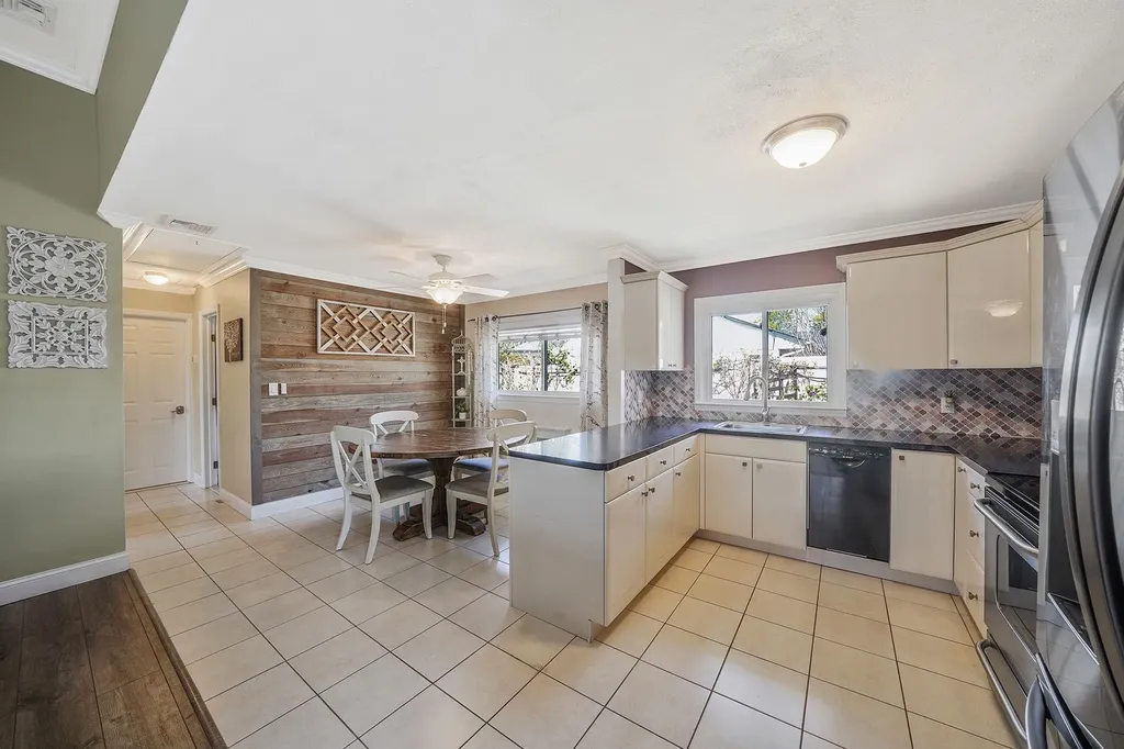 1 Elizabeth Drive Bethpage NY 11714