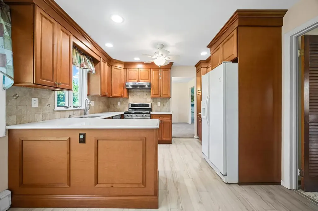 1 Bardolier Lane Bay Shore NY 11706
