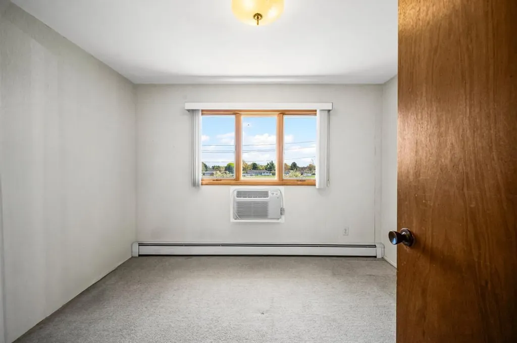1 Bardolier Lane Bay Shore NY 11706