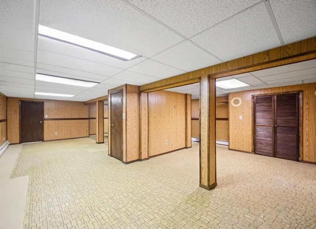 1 Bardolier Lane Bay Shore NY 11706