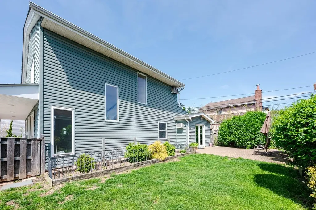 64 Harmon Street Long Beach NY 11561