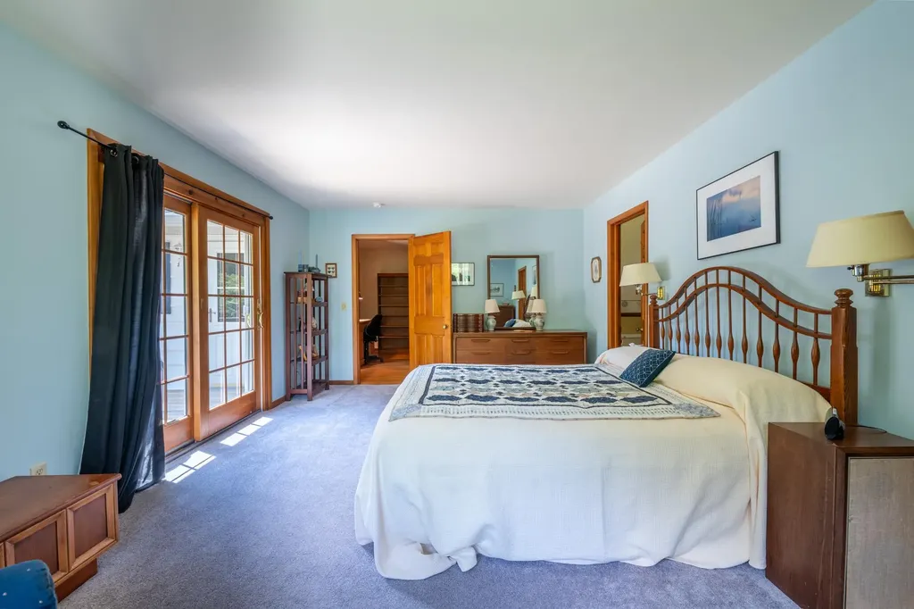 11 Mcintosh Drive Poughkeepsie NY 12603
