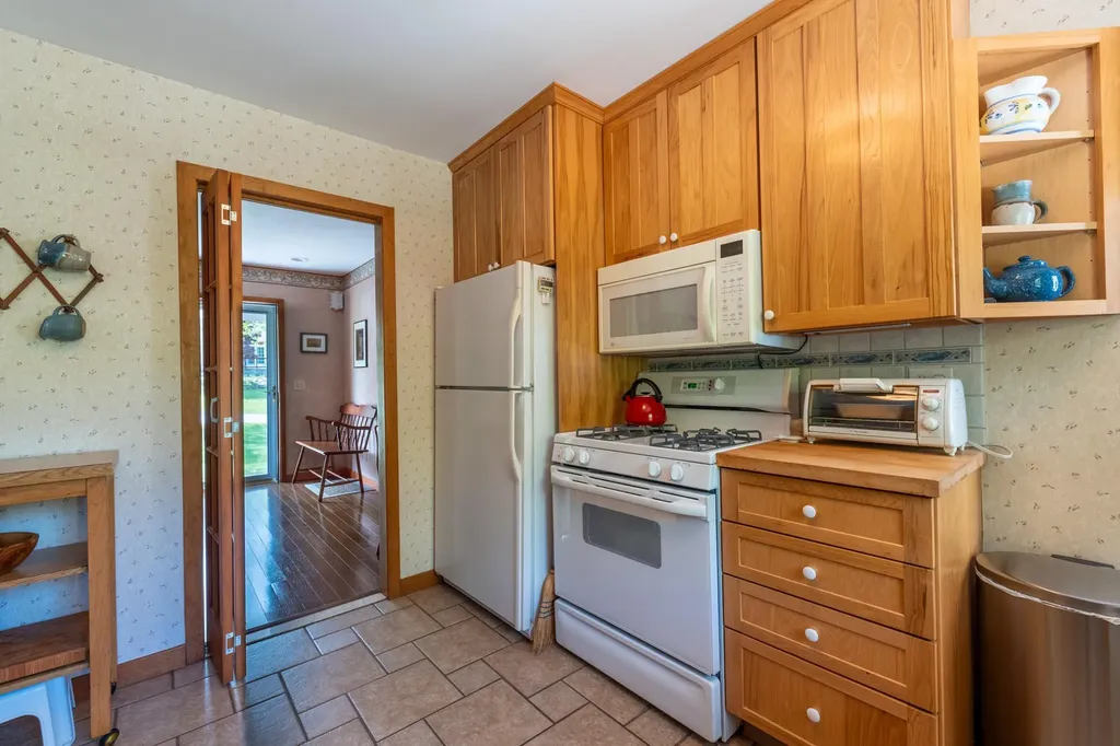 11 Mcintosh Drive Poughkeepsie NY 12603