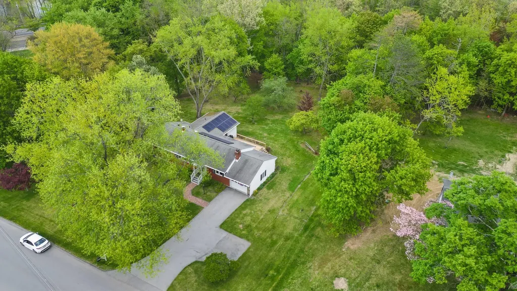 11 Mcintosh Drive Poughkeepsie NY 12603