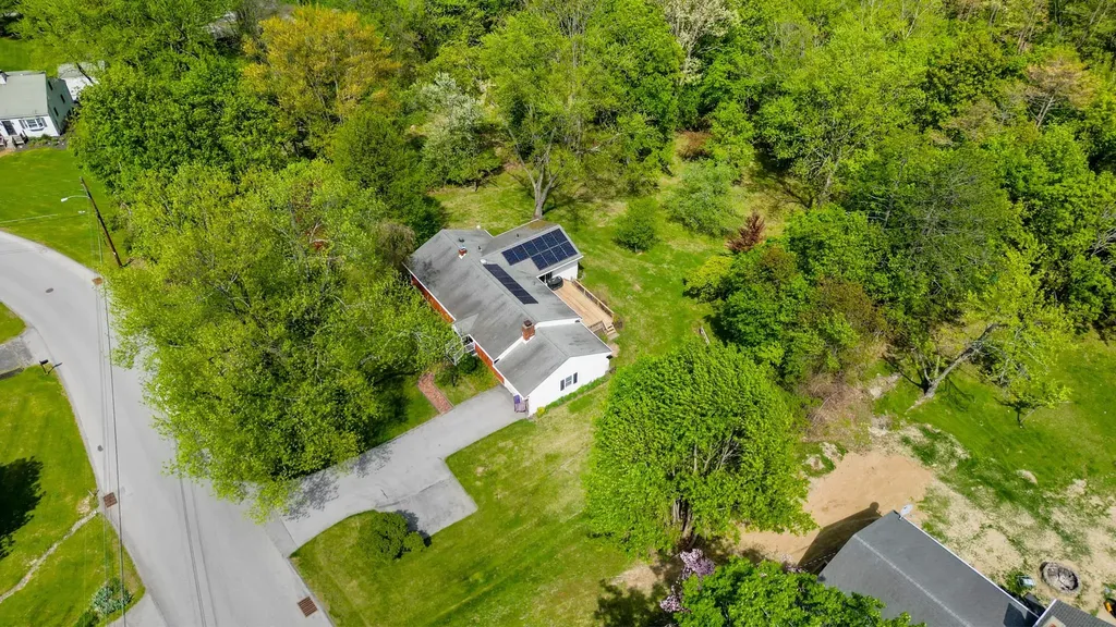 11 Mcintosh Drive Poughkeepsie NY 12603