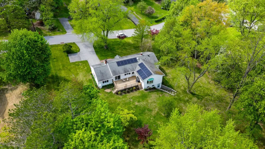 11 Mcintosh Drive Poughkeepsie NY 12603