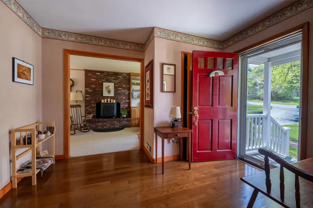 11 Mcintosh Drive Poughkeepsie NY 12603