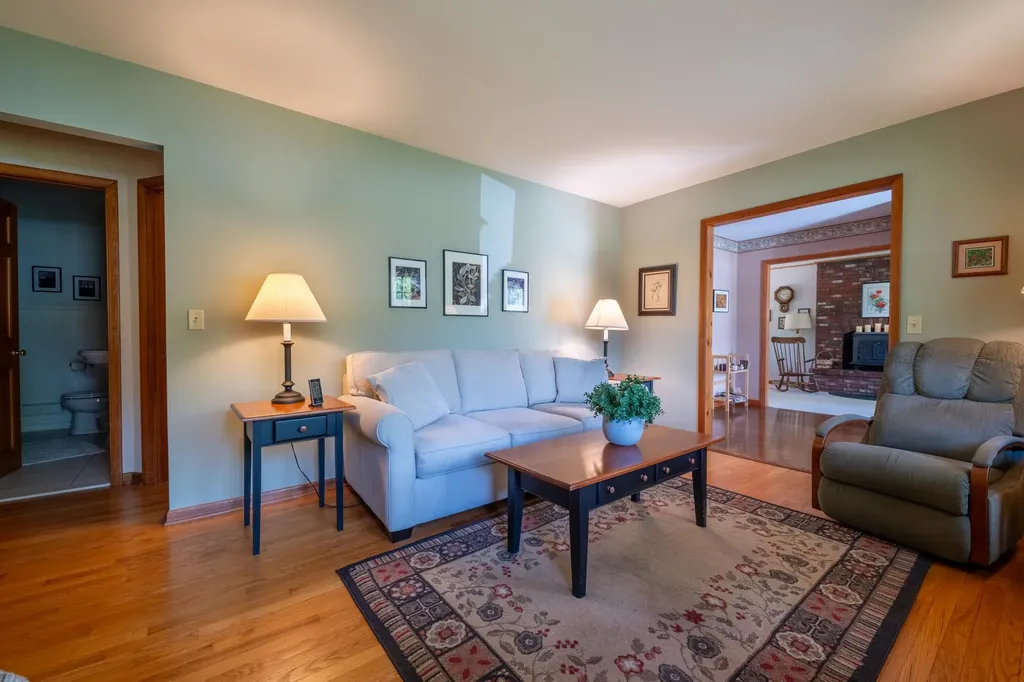 11 Mcintosh Drive Poughkeepsie NY 12603