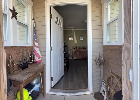 260 East Drive Copiague NY 11726