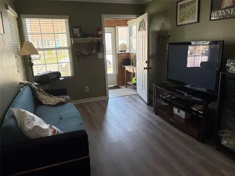 260 East Drive Copiague NY 11726