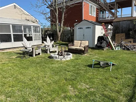 260 East Drive Copiague NY 11726