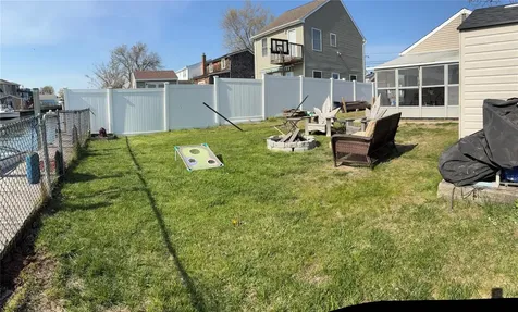 260 East Drive Copiague NY 11726