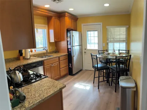 260 East Drive Copiague NY 11726