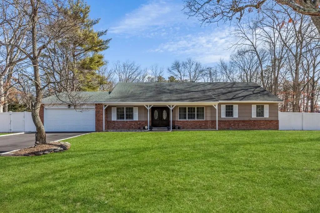 1220 Carlls Straight Path Dix Hills NY 11746