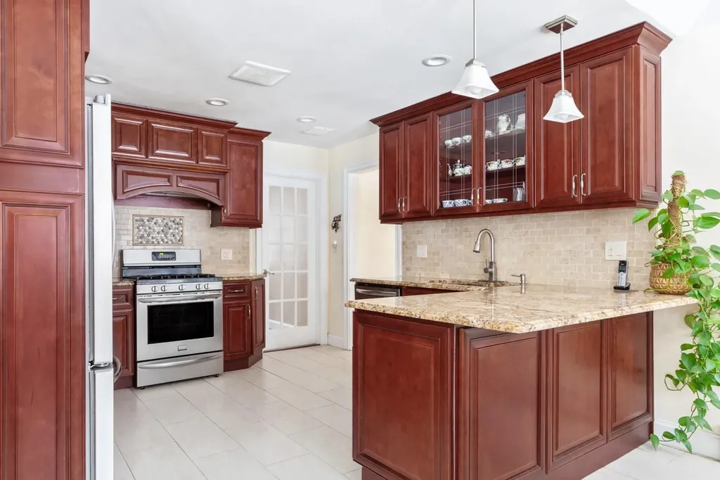 1220 Carlls Straight Path Dix Hills NY 11746