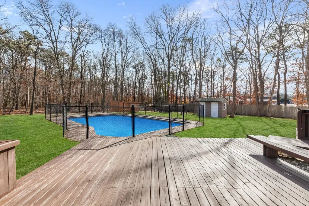 1220 Carlls Straight Path Dix Hills NY 11746