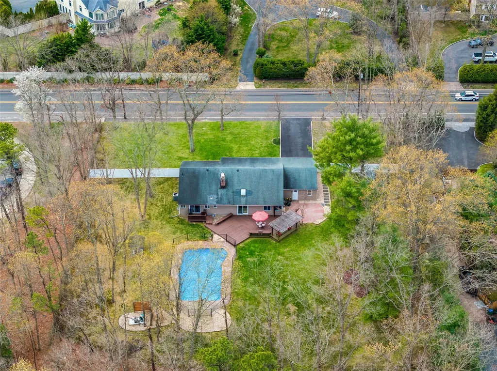 1220 Carlls Straight Path Dix Hills NY 11746
