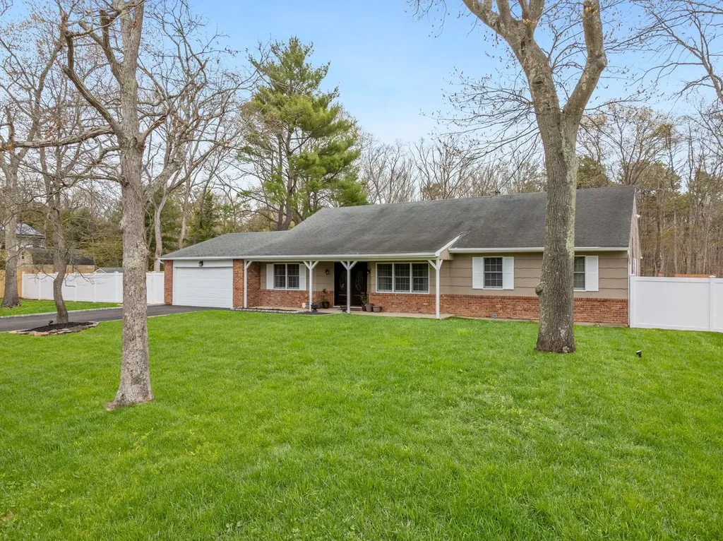 1220 Carlls Straight Path Dix Hills NY 11746