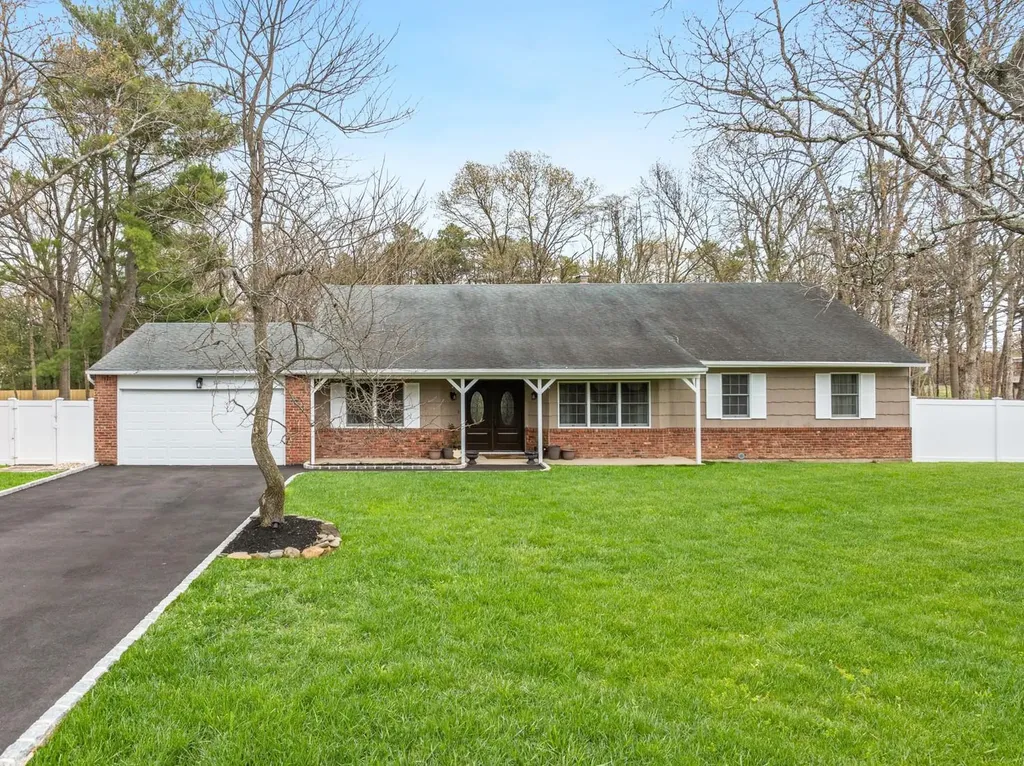1220 Carlls Straight Path Dix Hills NY 11746