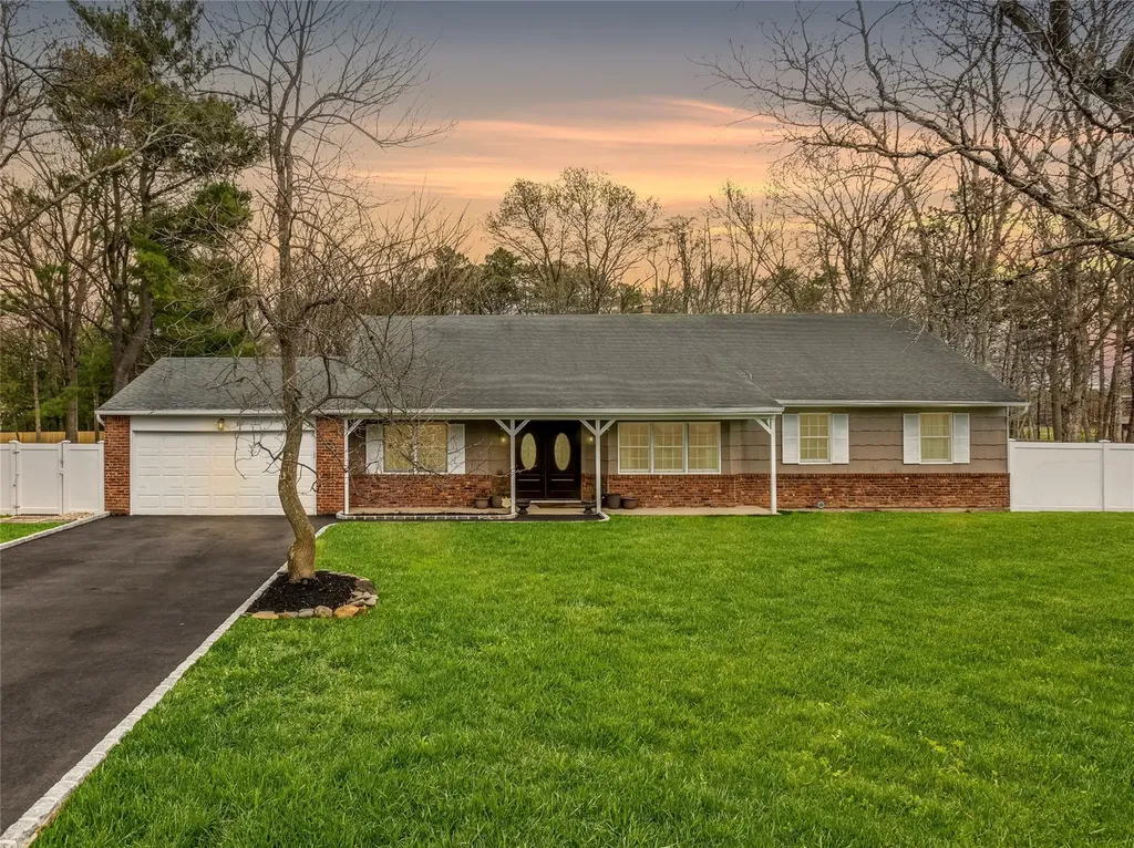1220 Carlls Straight Path Dix Hills NY 11746
