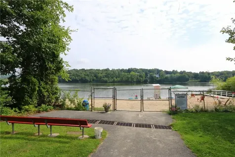 348 Center Drive Mahopac NY 10541