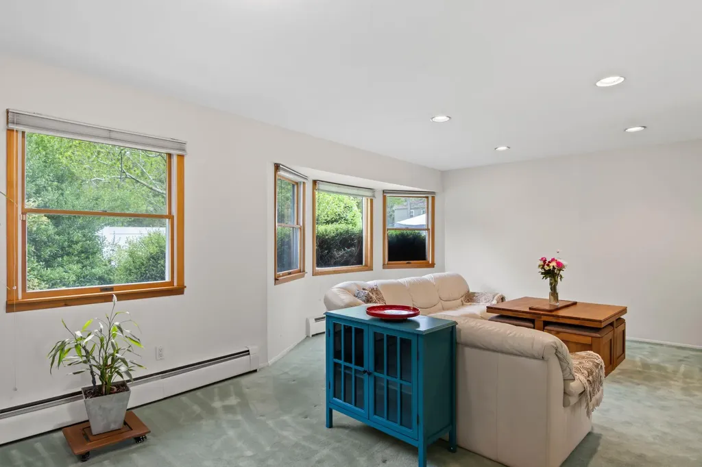 25 Teele Drive Coram NY 11727