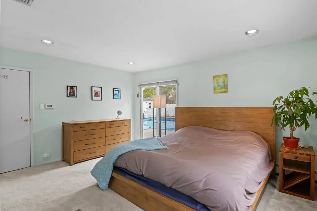 25 Teele Drive Coram NY 11727
