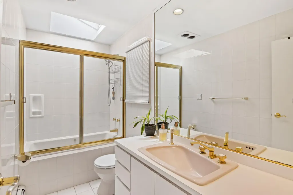 25 Teele Drive Coram NY 11727