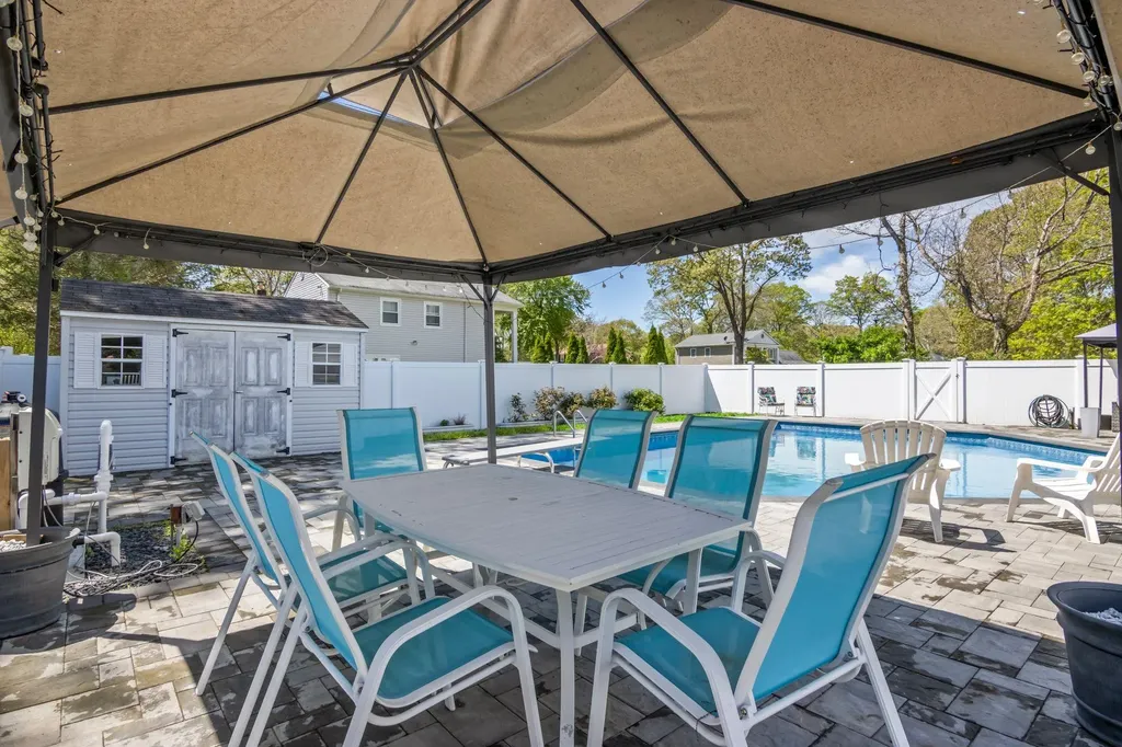 25 Teele Drive Coram NY 11727