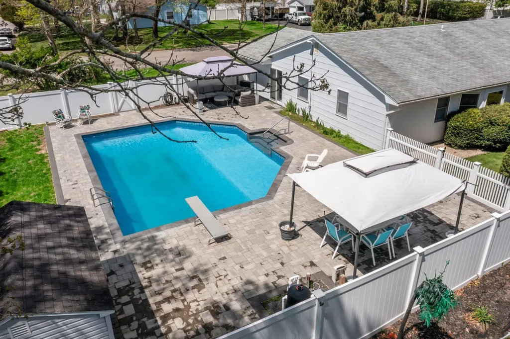 25 Teele Drive Coram NY 11727