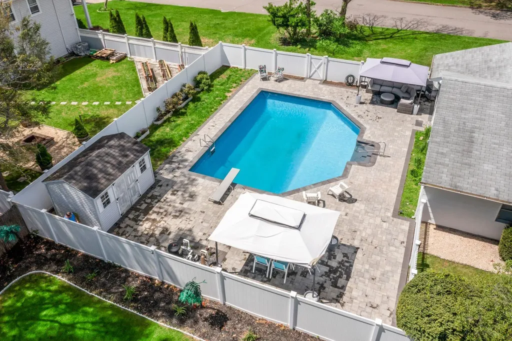 25 Teele Drive Coram NY 11727