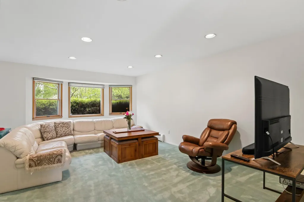 25 Teele Drive Coram NY 11727
