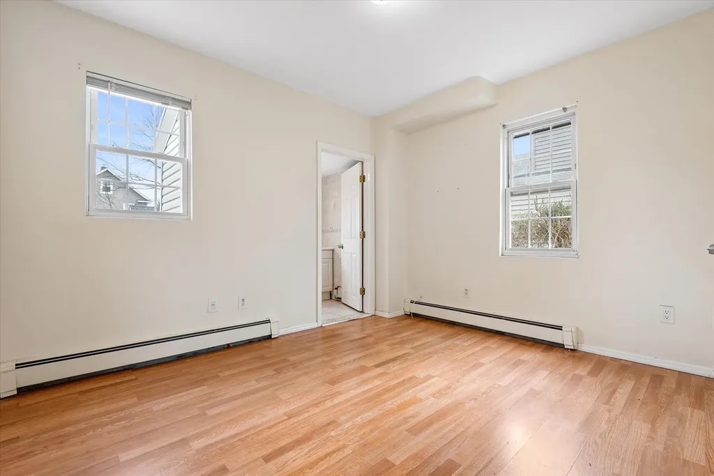 223 Jackson Avenue Mineola NY 11501